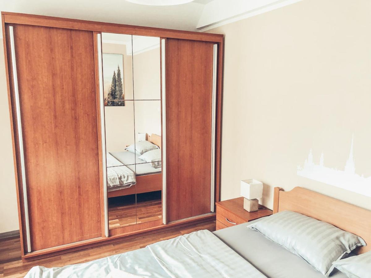Apartment And Rooms Maraton クランスカゴーラ エクステリア 写真