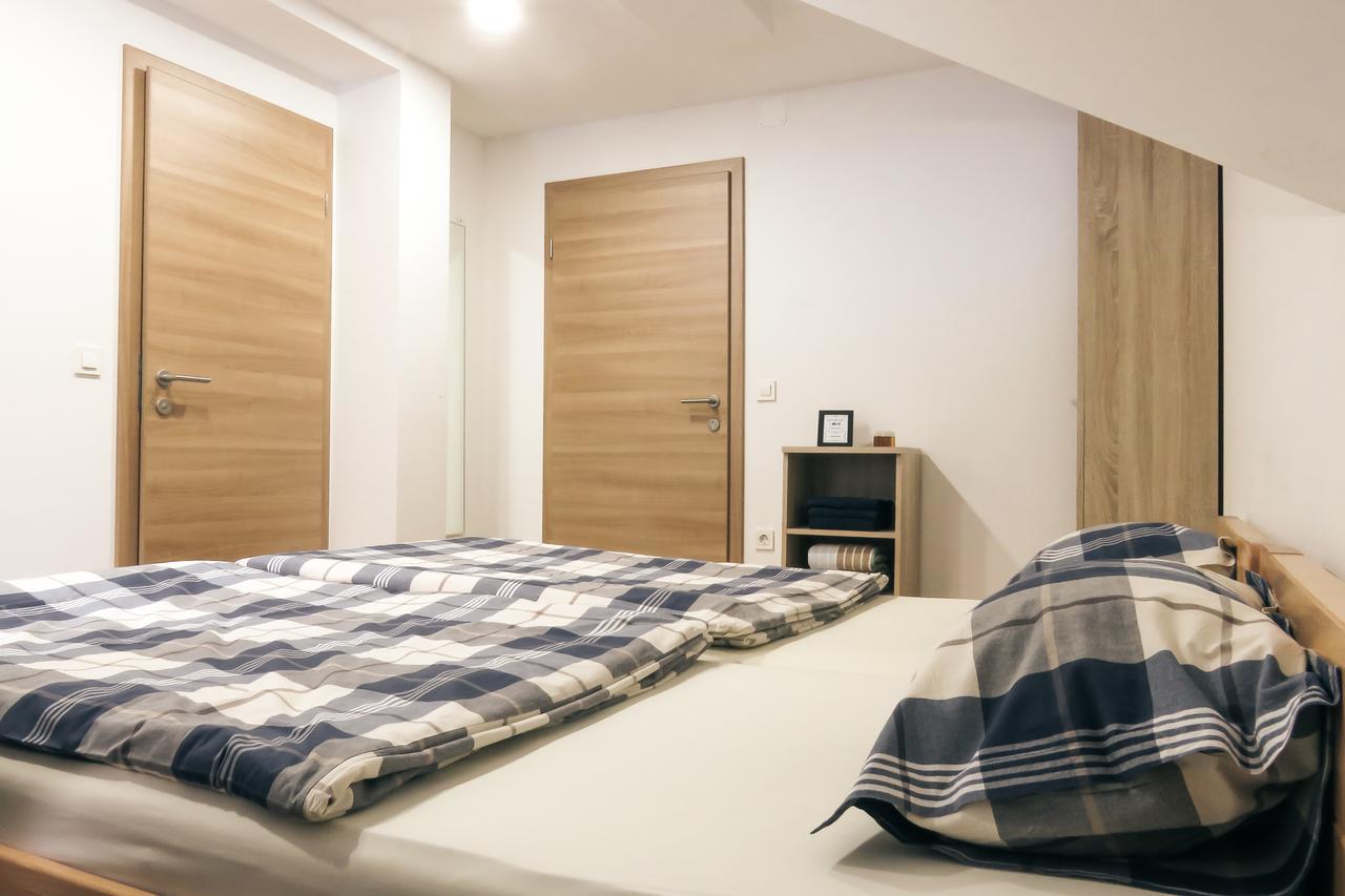 Apartment And Rooms Maraton クランスカゴーラ エクステリア 写真