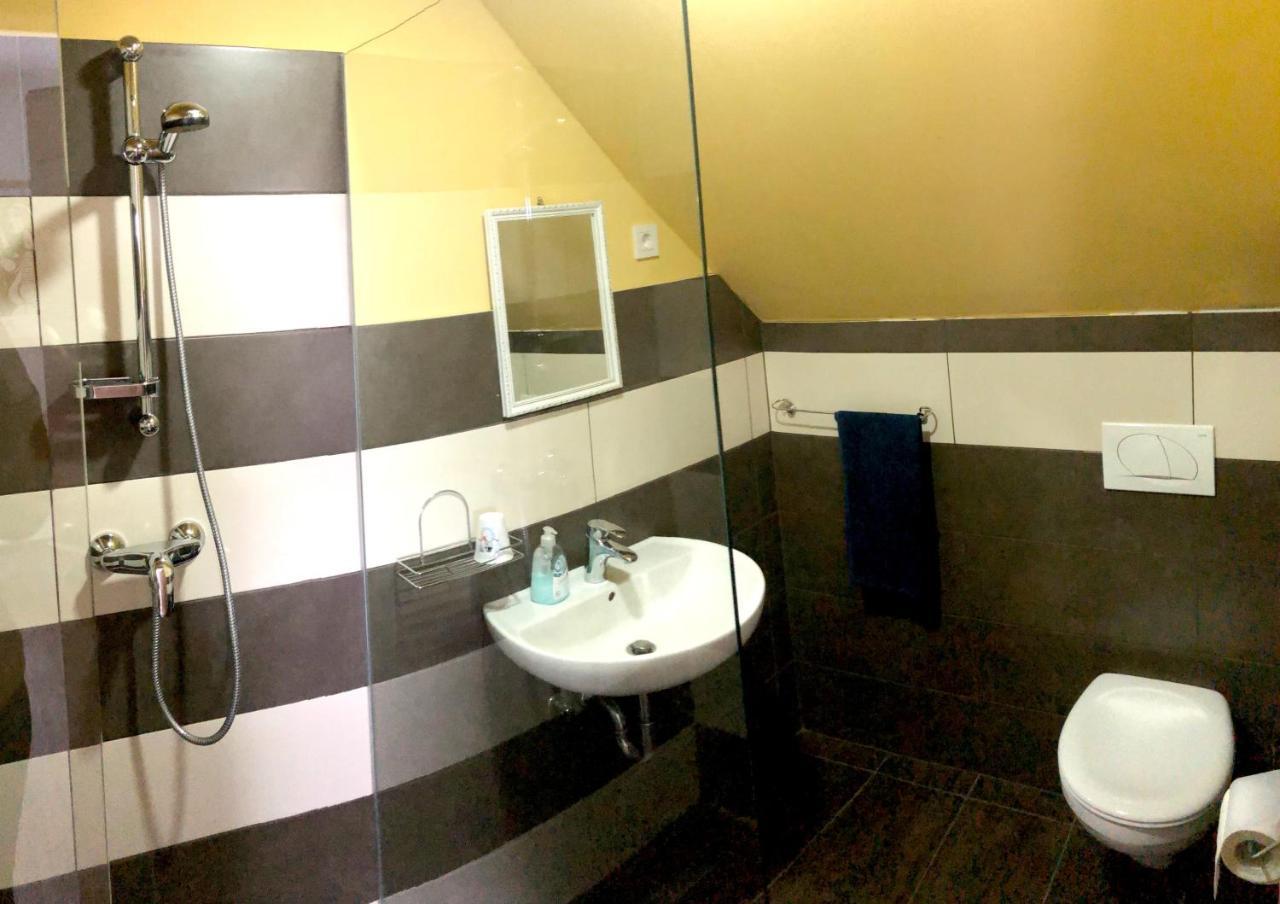 Apartment And Rooms Maraton クランスカゴーラ エクステリア 写真